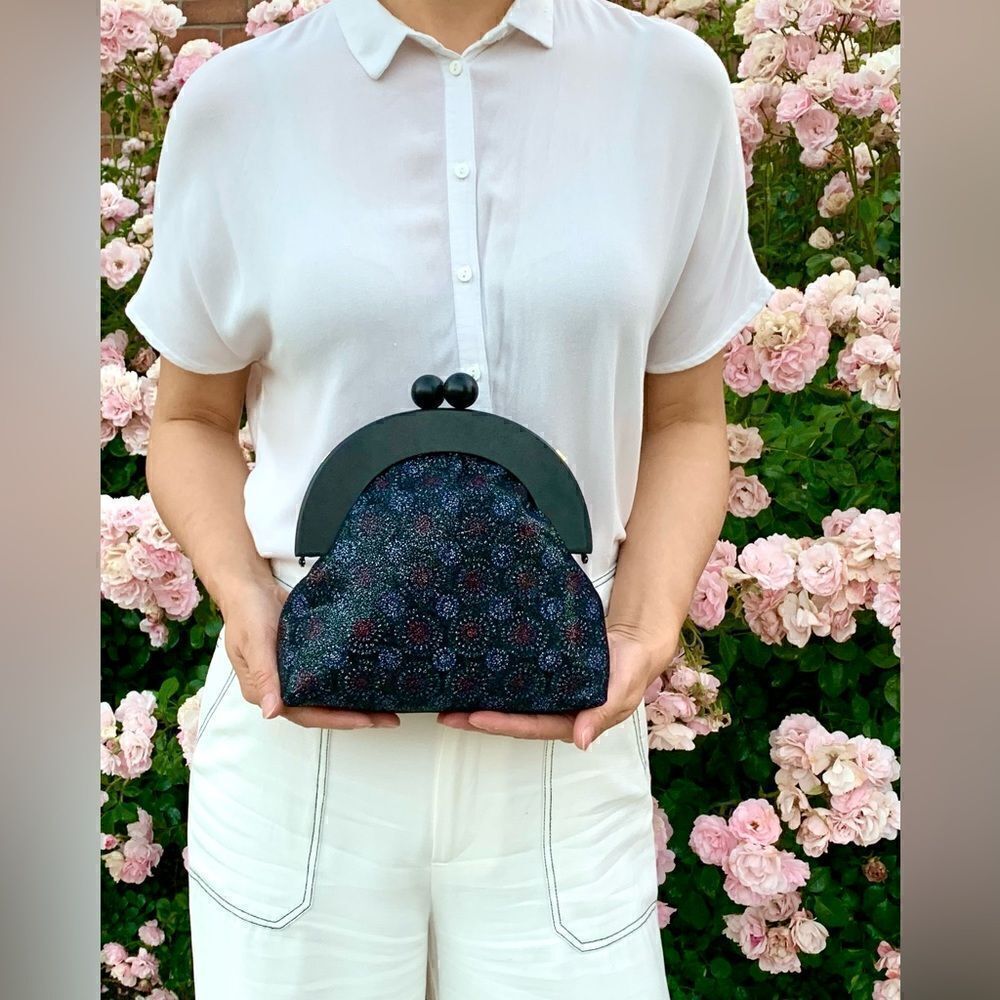 Oriental Style Genuine Leather Starburst Print, Wooden Frame Wristlet/CrossBody - Picture 3 of 16